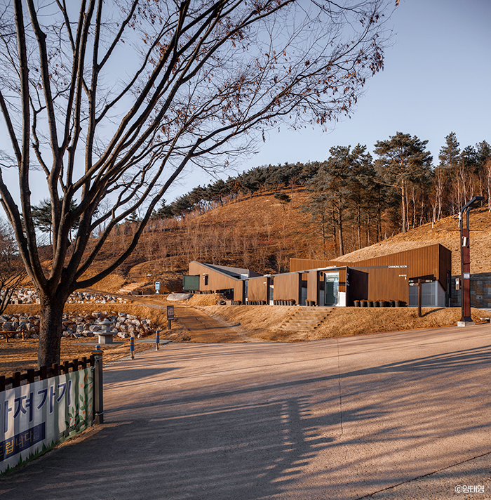 삼선산수목원 숲속도서관 전경